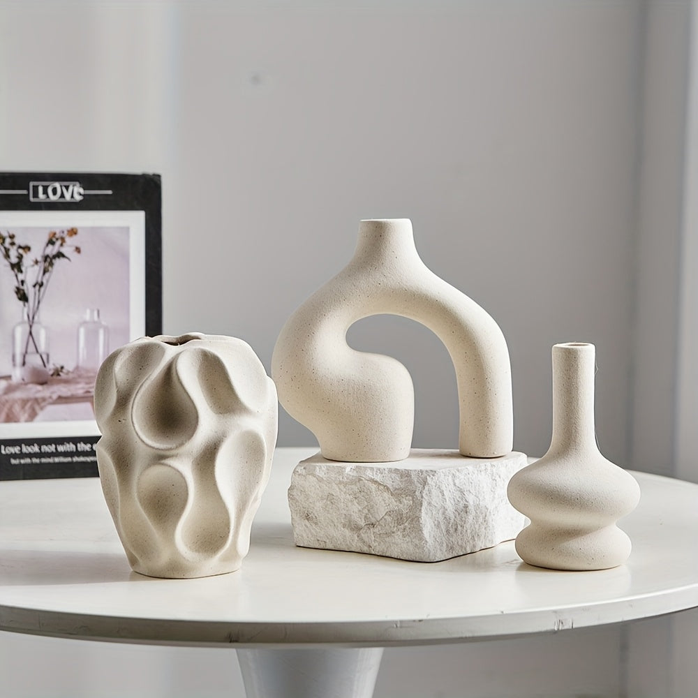 סט 3 אגרטלים מקרמיקה — מינימליסטי, עגול/דונאט וגיאומטרי