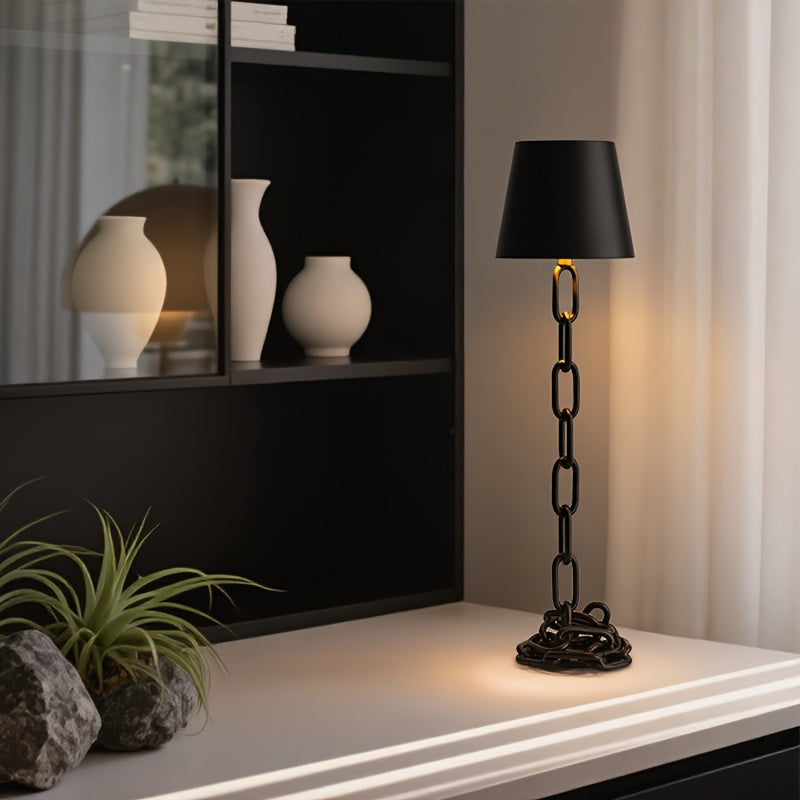 מנורת שרשרת שחורה – טאצ’ אחד לאור בדיוק כמו שאתם אוהבים