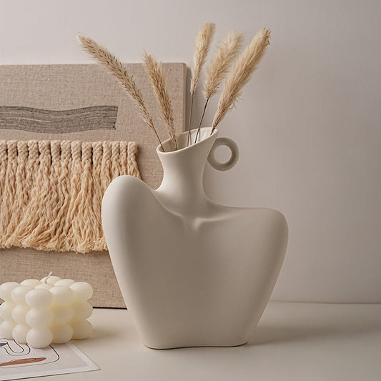 אגרטל “עצמות-בריח” — פסל מודרני שמרכך את החלל