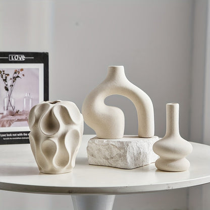 סט 3 אגרטלים מקרמיקה — מינימליסטי, עגול/דונאט וגיאומטרי